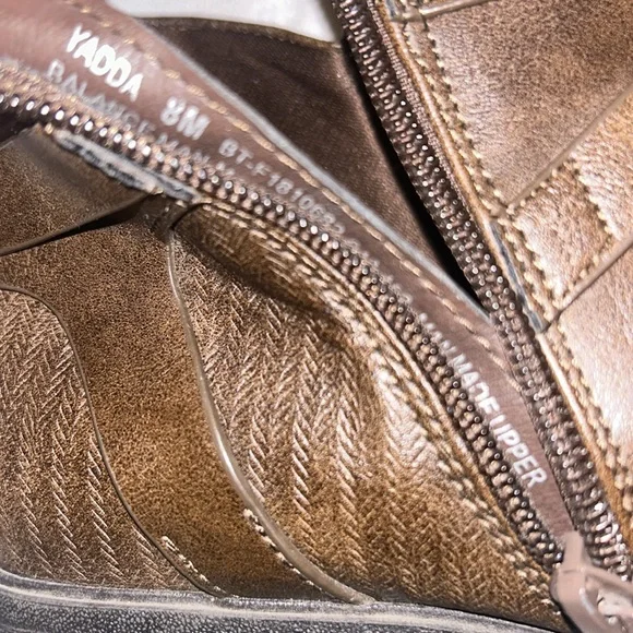 BareTraps Women’s Brown Ankle Booties w/ Design all along the side Size 8 - Picture 12 of 14